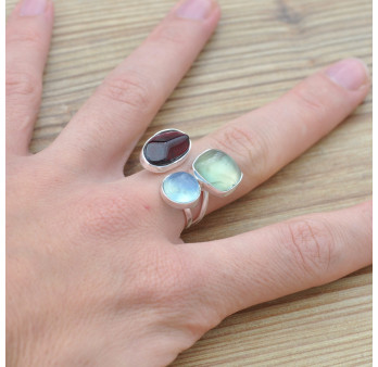 Bague ouverte argent et 3 pierres Aigue marine, Grenat et Prehnite (bleu) (rouge) (vert) T55