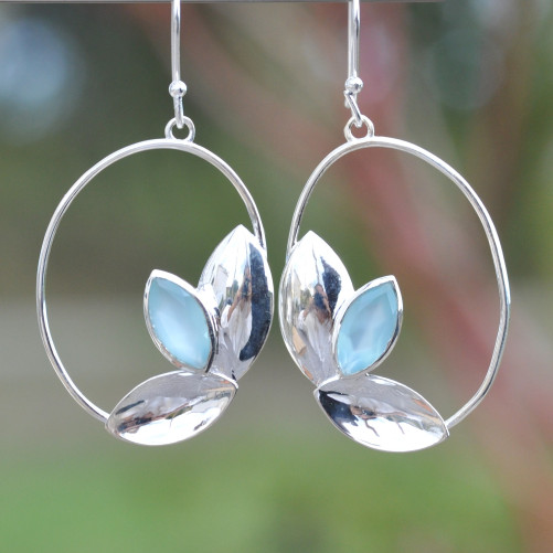 Grandes boucles ovales ajourées argent et pierre Calcédoine (bleu)