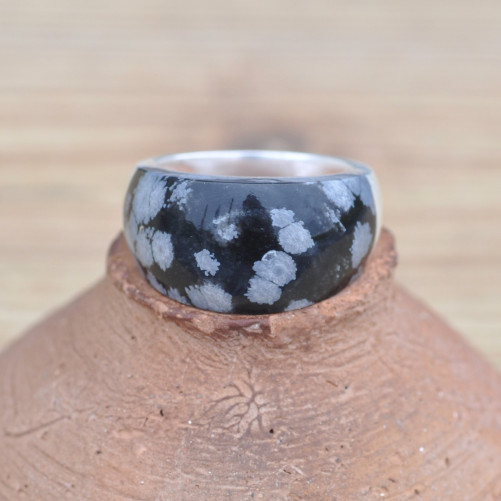 Bague en argent et pierre incurvée en Jaspe (noir)