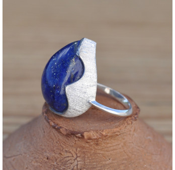 Bague goutte argent brossé et pierre bombée Lapis lazuli (bleu) T55