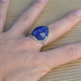 Bague goutte argent brossé et pierre bombée Lapis lazuli (bleu) T55