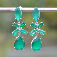 Longues boucles argent 6 pierres facettées en Agate verte (vert) Longues boucles argent 6 pierres facettées en Agate verte (vert)