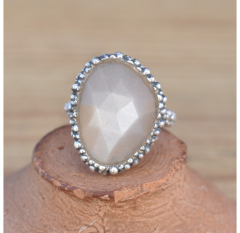 Bague reptile argent ciselé et Pierre de lune grise (gris)