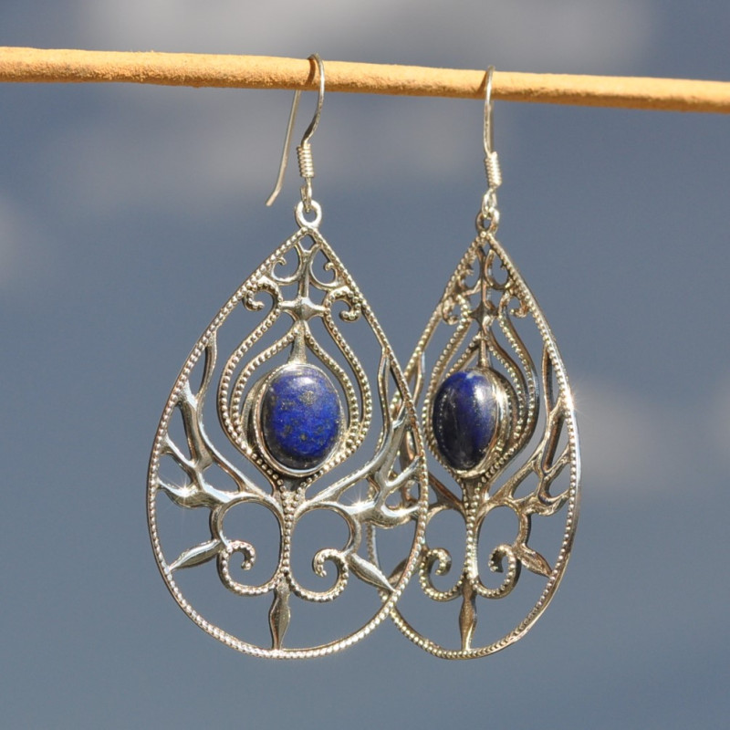 Grandes boucles d'oreilles argent goutte et pierre ovale en Lapis lazuli (bleu) Grandes boucles d'oreilles argent goutte et pierre ovale en Lapis lazuli (bleu)