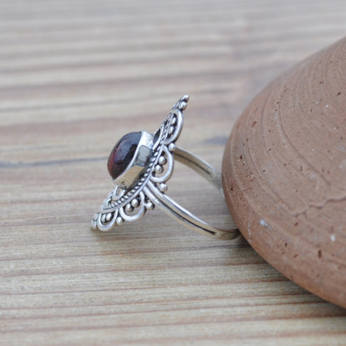 Bague fine bohème Pierre de lune et argent ciselé (blanc) T52/55