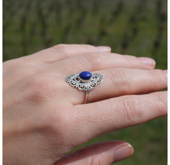 Bague fine bohème Lapis lazuli et argent ciselé (bleu)