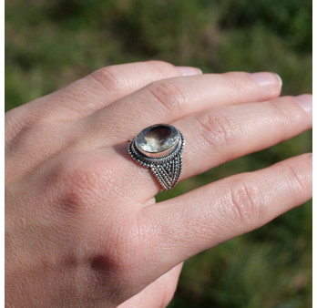 Bague argent travaillé et pierre Prasiolite facettée ovale (vert) T55/58