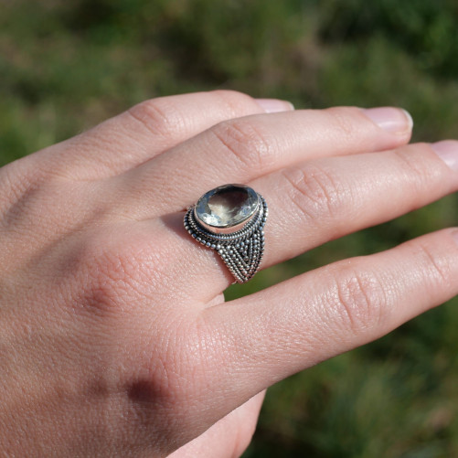 Bague argent travaillé et pierre Prasiolite facettée ovale (vert) T55/58