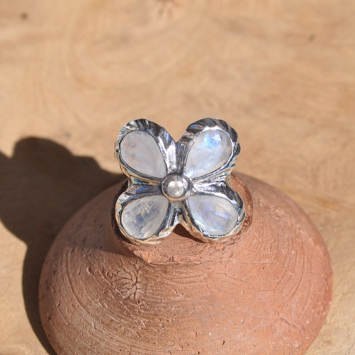 Grosse bague fleur argent et 5 pierres en Pierre de lune (blanc) (bleu)
