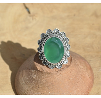 Grosse bague argent ciselé avec pierre facettée en Agate verte (vert)