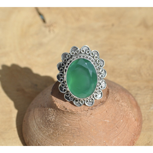 Grosse bague argent ciselé avec pierre facettée en Agate verte (vert)
