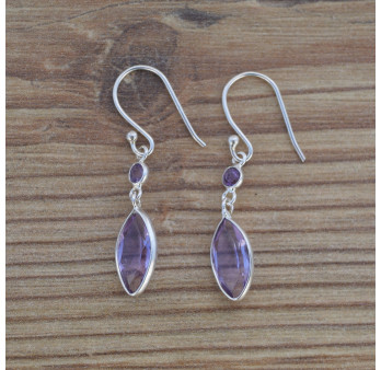 Boucles d'oreilles fines navettes en argent et Améthyste