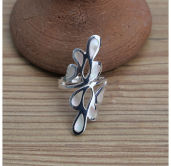 NEW ! Longue bague en argent et 8 morceaux de Nacre (blanc)
