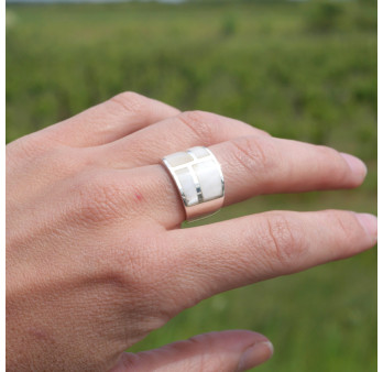 NEW ! Anneau large en argent et 4 morceaux de Nacre blanche (blanc)