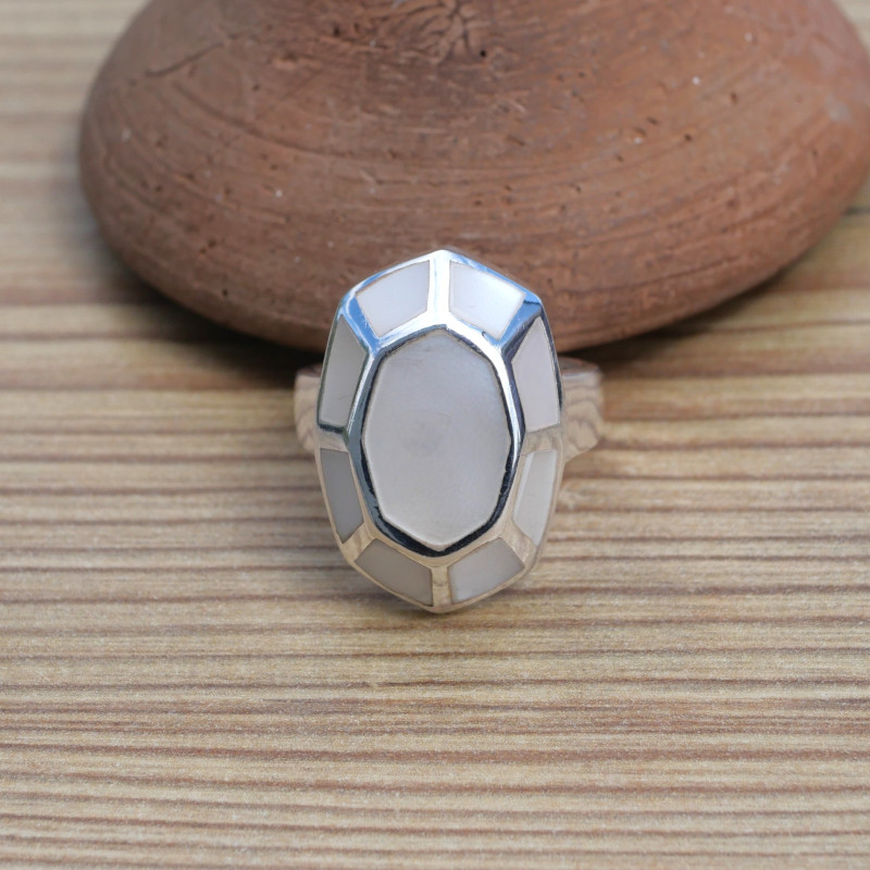 NEW ! Bague ovale en argent et 9 morceaux de Nacre blanche (blanc)