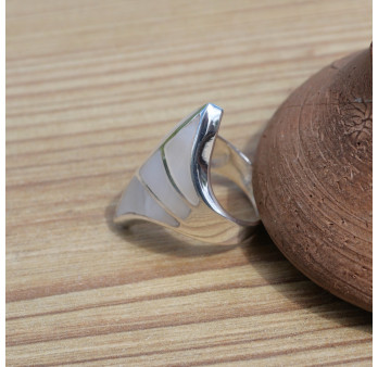 NEW ! Bague pointes en argent et Nacre blanche (blanc)