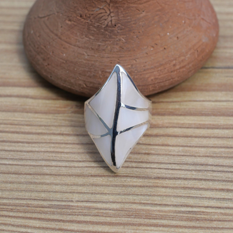 NEW ! Bague pointes en argent et Nacre blanche (blanc)