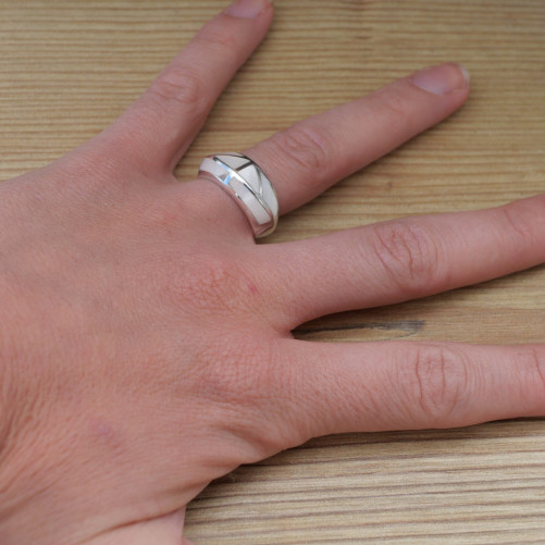 Bague en argent bombée en Nacre blanche (blanc) T53