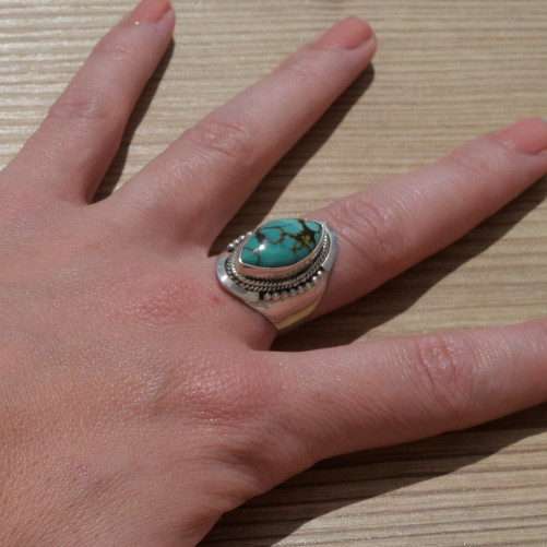 Chevalière en argent et pierre navette Turquoise du Tibet (bleu) T58