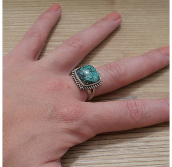 NEW ! Bague carrée argent ciselé et Turquoise du Tibet (bleu)