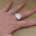 Bague ovale en argent et 5 morceaux de Nacre (blanc) T53/56/61