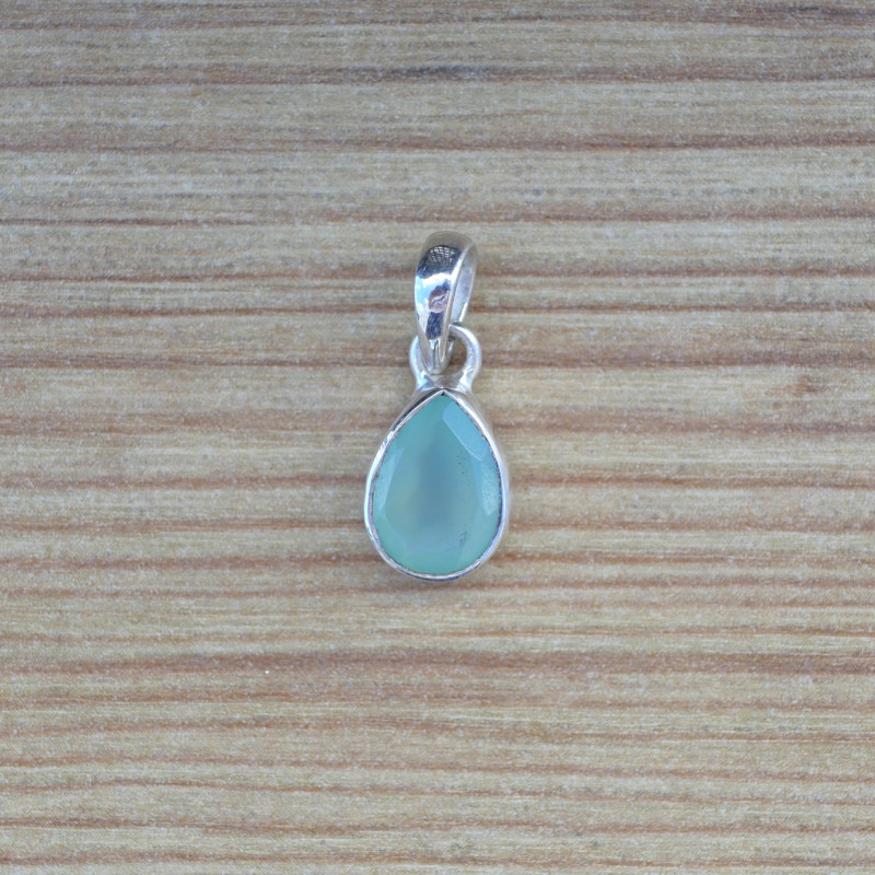Petit pendentif goutte en pierre Calcédoine agua et argent (bleu)