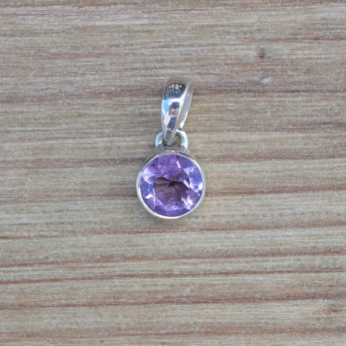 Petit pendentif rond en pierre Améthyste et argent (violet)