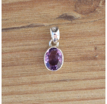 Petit pendentif ovale en pierre Améthyste et argent (violet)