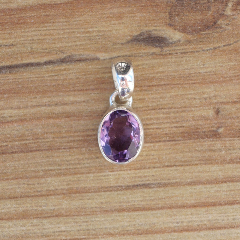 Petit pendentif ovale en pierre Améthyste et argent (violet)