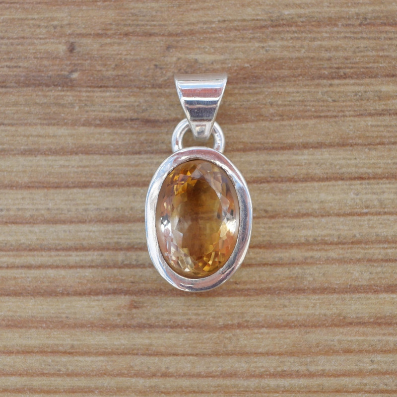 Pendentif argent et pierre facettée ovale en Citrine (jaune)