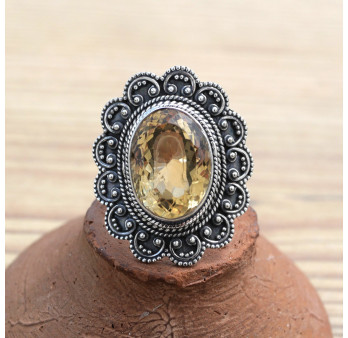 Bague fleur en pierre Citrine facettée et argent ciselé (jaune)