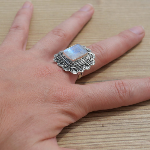 Bague fleur pierre rectangulaire Pierre de lune facettée et argent (blanc) T55