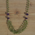 Long collier multi rangs pierres Péridot et Améthyste (vert) (violet)