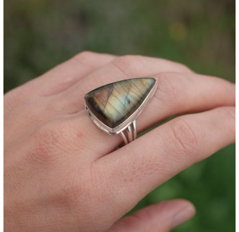 NEW ! Bague triangulaire argent et pierre Labradorite (orange)