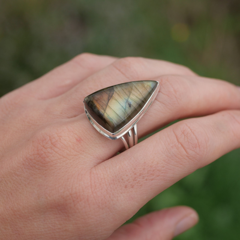 NEW ! Bague triangulaire argent et pierre Labradorite (orange)