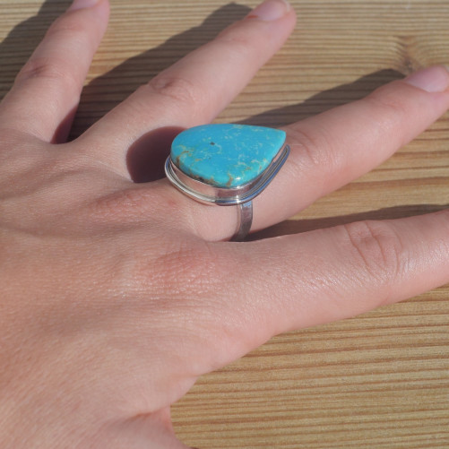 Bague goutte en argent et pierre plate Turquoise d'Arizona (bleu) T56