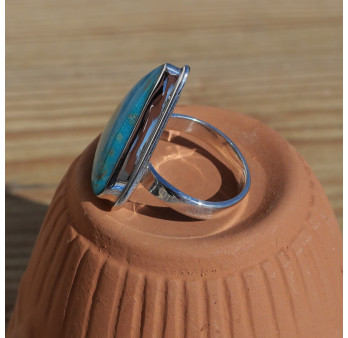 Bague triangulaire en argent et pierre plate Turquoise d'Arizona (bleu) T57