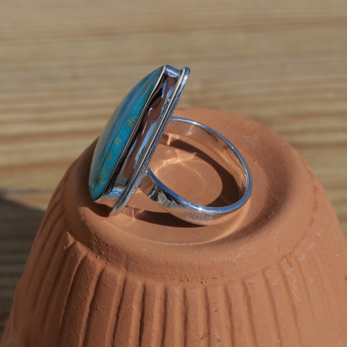 Bague triangulaire en argent et pierre plate Turquoise d'Arizona (bleu) T57