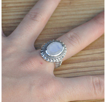 Bijoux en argent et Pierre de lune - Bague ciselée feuille