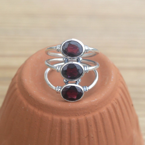 NEW ! Bague 3 pierres ovales Grenat triple anneau (rouge) T52/58/62