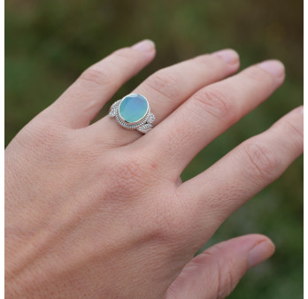 Bague pierre ovale en Calcédoine et argent ciselé feuilles T59