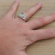 Bague pierre ovale en Prehnite et argent ciselé feuilles T57