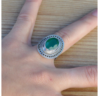 Bague ovale en argent ciselé et pierre Agate verte facettée (vert) T52/55