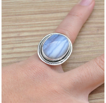 Bague ovale en argent strié et pierre Agate rubanée T50