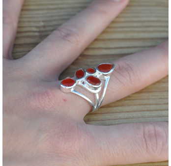 Longue bague en argent et 5 pierres facettées en Cornaline T57