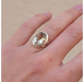 Bague en argent et pierre facettée ovale en Prasiolite T50/58