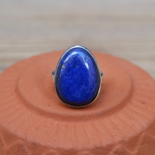 Bague argent lisse et pierre poire en Lapis lazuli T56