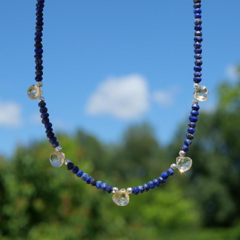 Collier pierres facettées en Lapis lazuli et gouttes Citrine