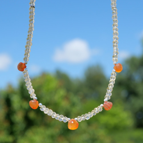 Collier pierres facettées en Citrine et gouttes Cornaline