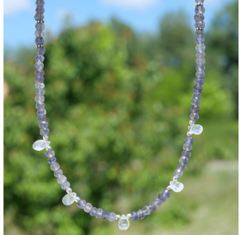 Collier pierres facettées en Iolite et Pierre de lune irisée